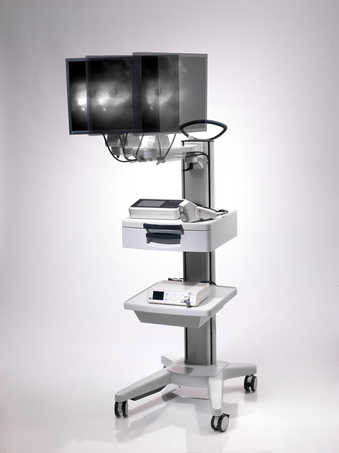 Mobiles medizinisches Diagnose Gerät mit schwenkbarem Monitor